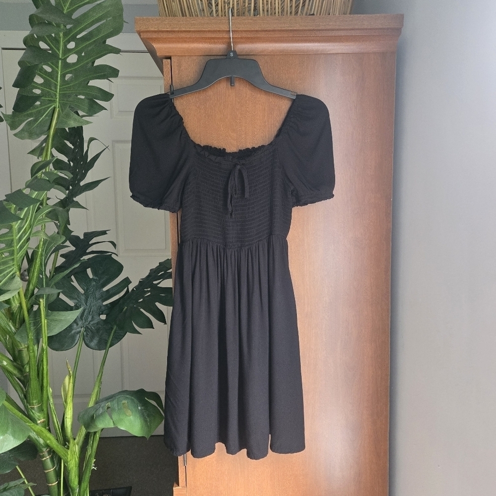 Hot Topic Black Mini Dress With Smocked Bodice And Puff Sleeves Size Small
